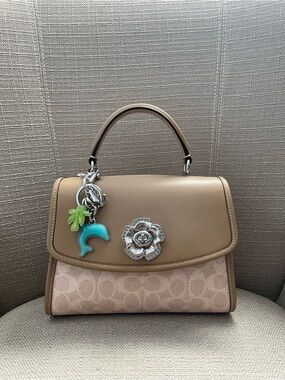 Coach Parker top handle In Light Nickel/Sand Taupe NWT Authentic style 89121